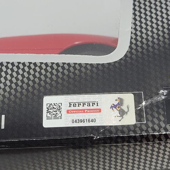 XQ Toys 1:18 Scale Radio Control Model Car Ferrari FXX Red. New, sealed - Picture 3 of 13